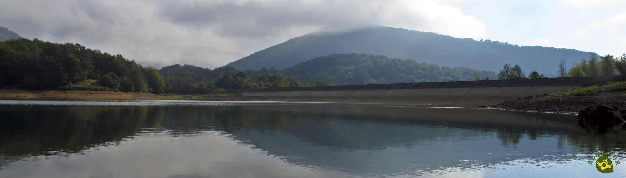 Reservoir of Lareo from Lizarrusti