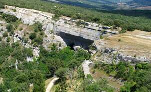 Cueva y ermita de San Bernabé (Ojo Guareña)