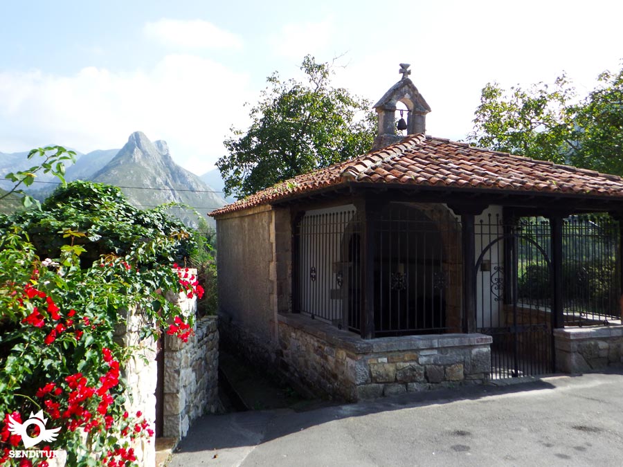 Ermita de Santiago en Cuevas del Agua