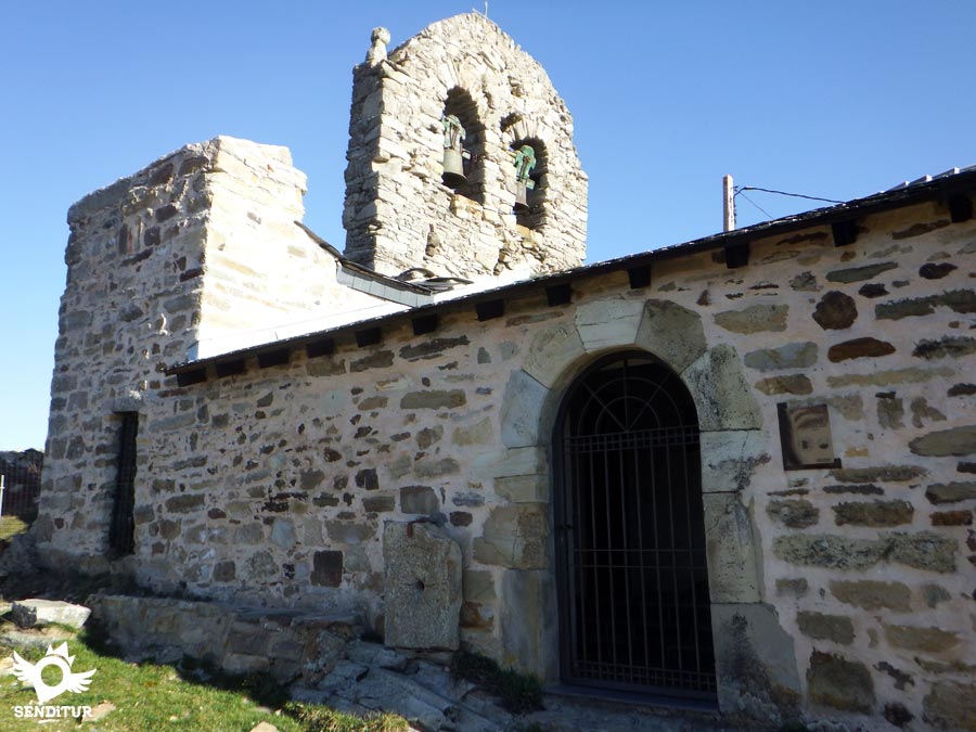 Iglesia de Santa María Magdalena en Foncebadón