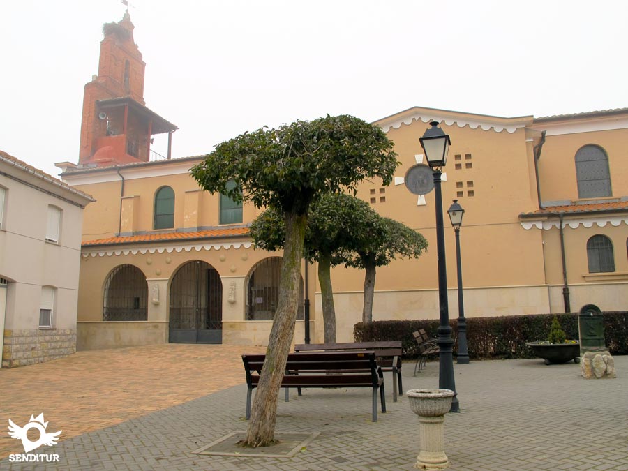 Iglesia parroquial de San Martín en San Martín del Camino