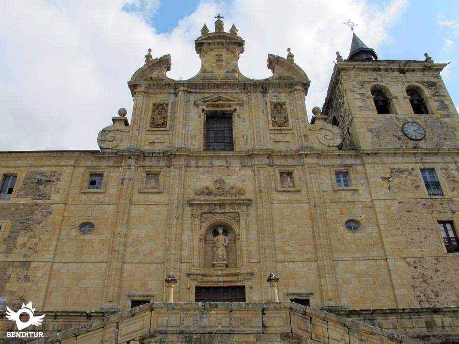 San Nicolás el Real  o convento de Los Padres Paúles en Villafranca del Bierzo