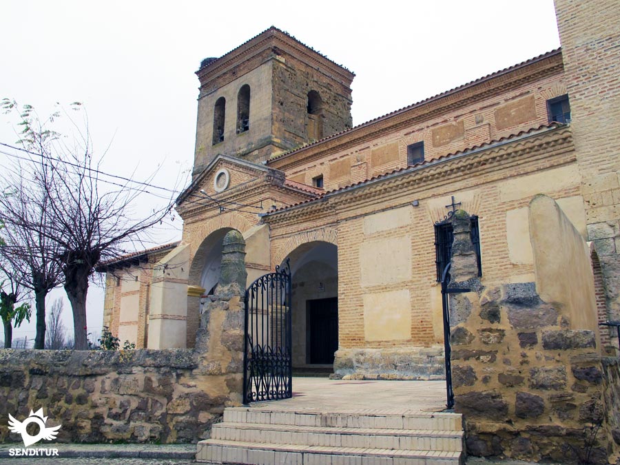 Iglesia parroquial de Santa María en Villovieco