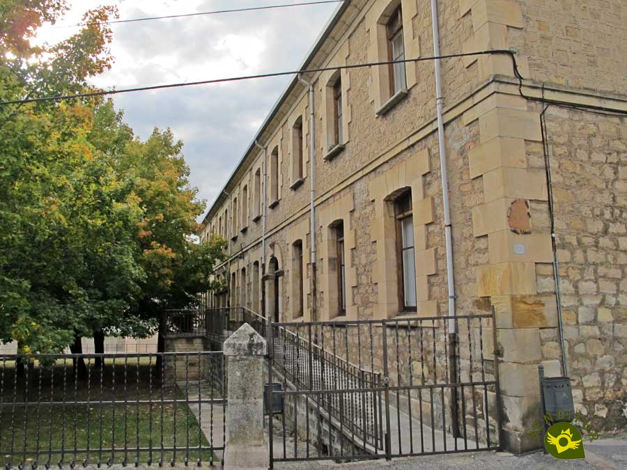 Old school building in Covaleda