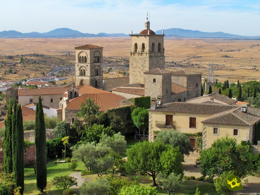 Torre y campanario de Santa María la Mayor en Trujillo