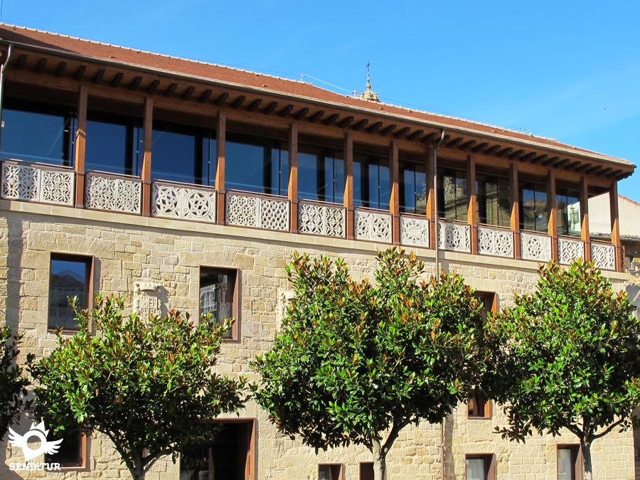 Que hacer en Haro Galería mudéjar del palacio de Bendaña