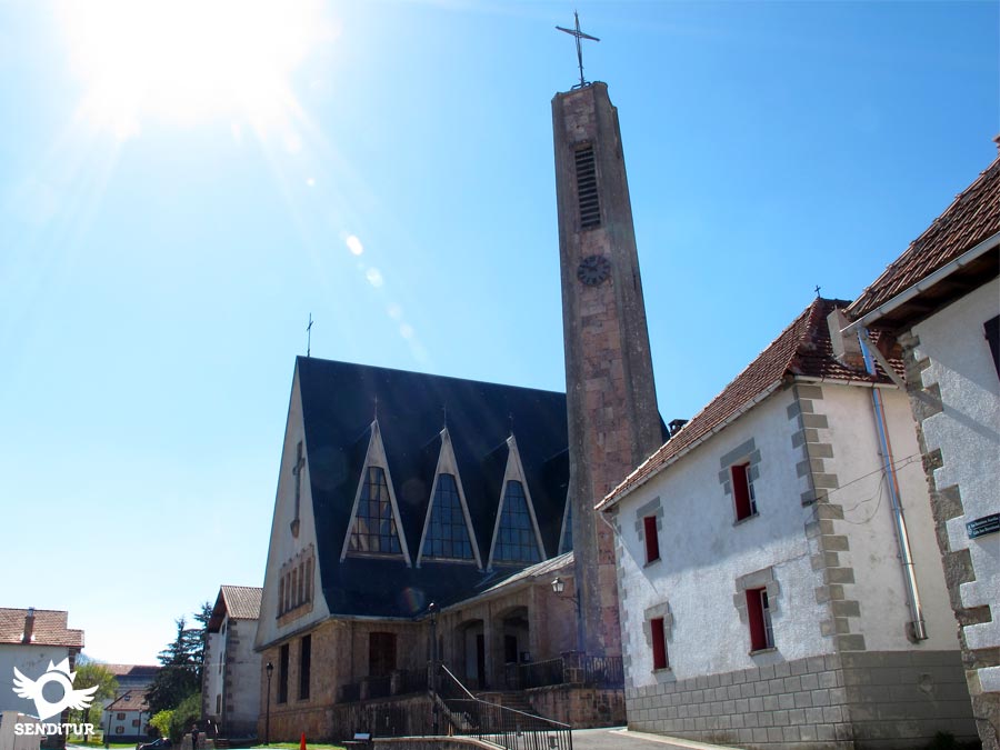 Parroquia de San Bartolomé en Aurizberri/Espinal