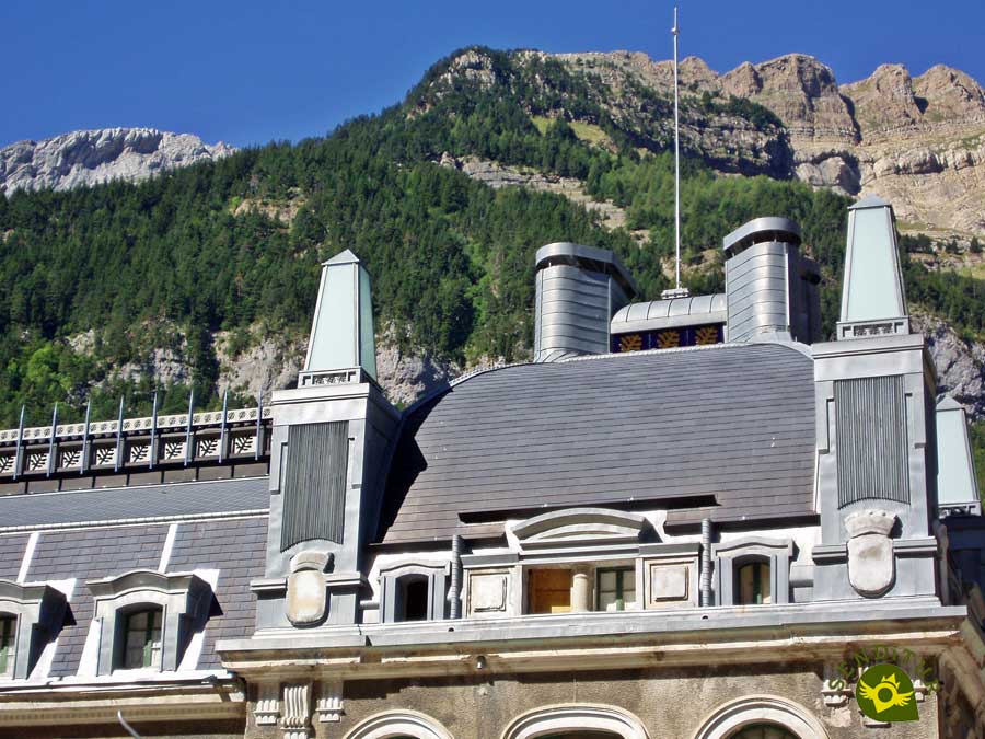 What to visit at the International Station of Canfranc 