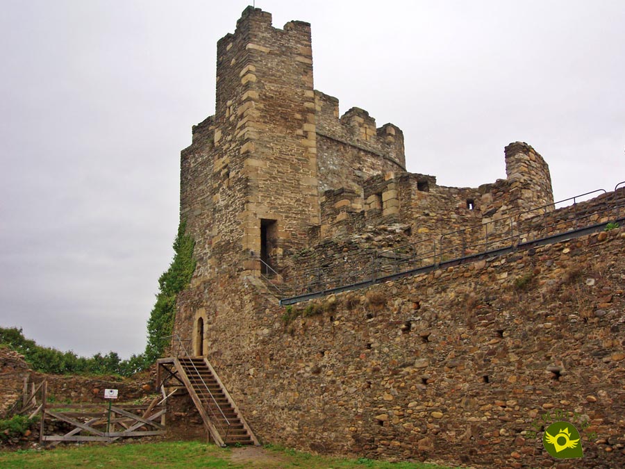 High Round and tower of homage in the Castle of Ponferrada