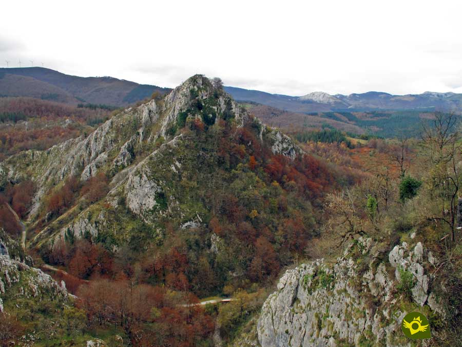 Entorno del Santuario de Arantzazu en el Parque Natural de Aizkorri-Aratz
