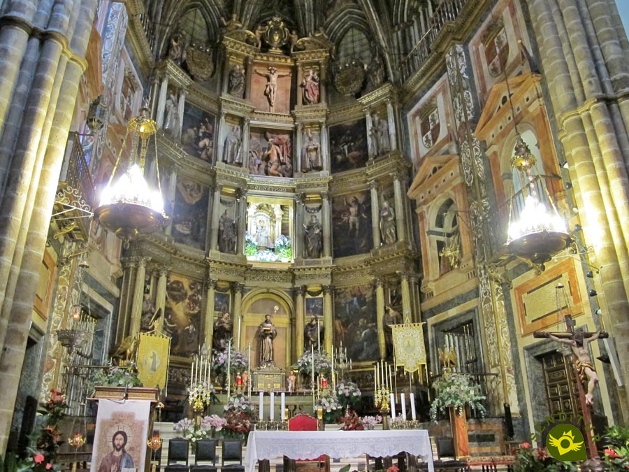 Altar y retablo Mayor del templo del Monasterio de Guadalupe