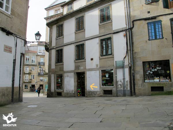 Nos dirigimos hacia la cercana Plaza de Cervantes