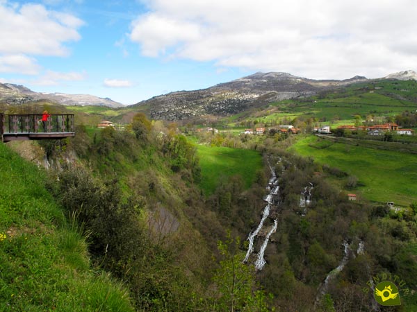 Lookout of the Gándara River Waterfalls
