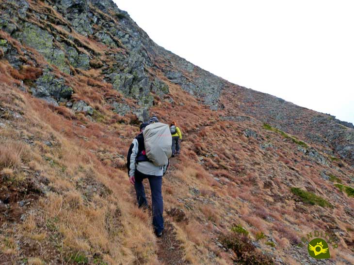 Climbing the San Millán Peak from Santa Cruz del Valle Urbión
