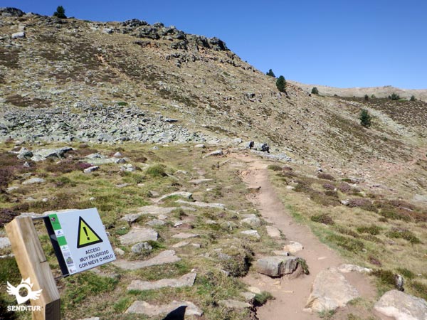 Un tramo peligroso con nieve, hielo o barro