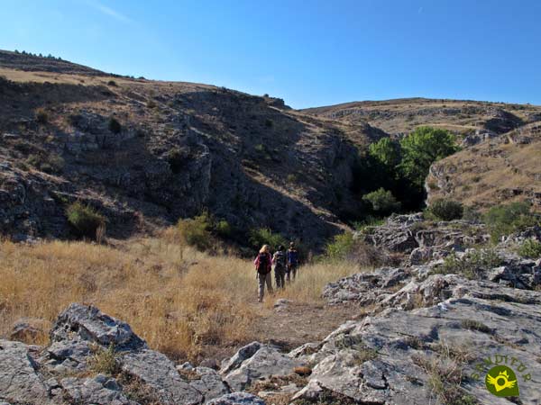 We go down to the Canyon of Caracena