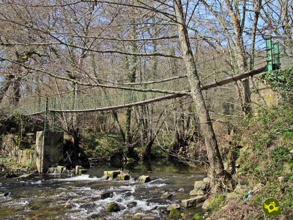 Suspension bridge on the Path of the Encontrada