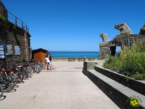 Llegamos a la Playa de Itzurun