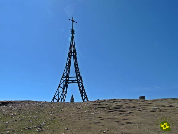We reached the summit of Gorbeia where the Cross of Gorbea awaits