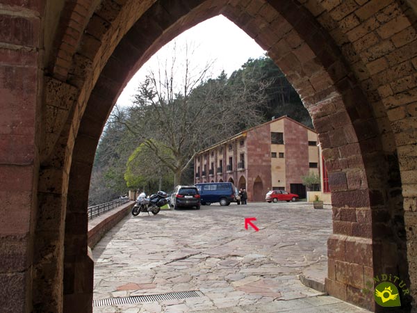 Al final del siguiente edificio está el GR 190