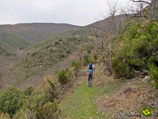 Podemos intuir el curso del sendero