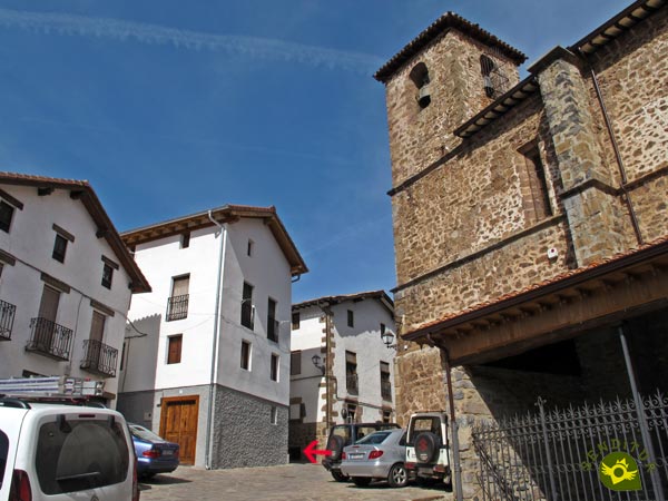 We pass by the church of San Martín