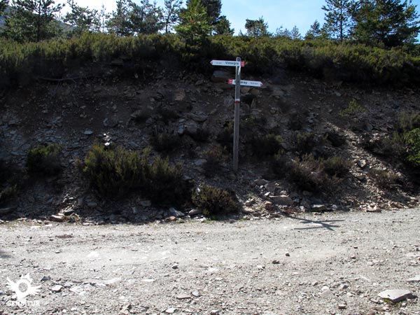 Cruce con el desvío hacia Viniegra o Ezcaray