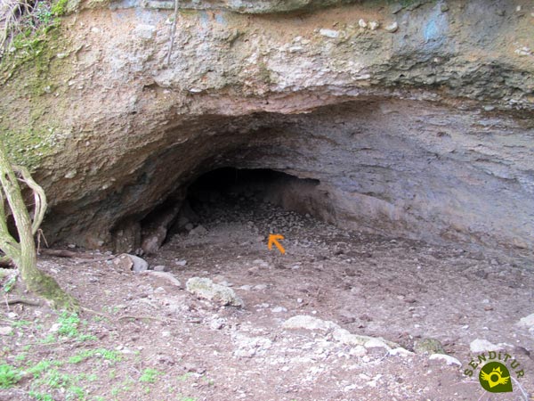 Entrada a la cueva