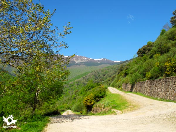 Pista por donde tenemos que seguir ascendiendo
