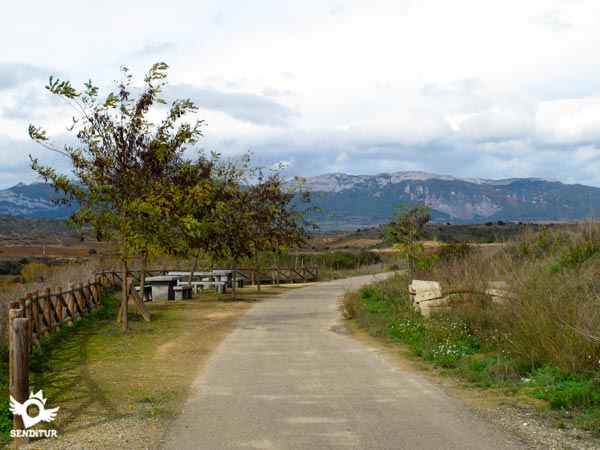 Rest area and Sierra Cantabria