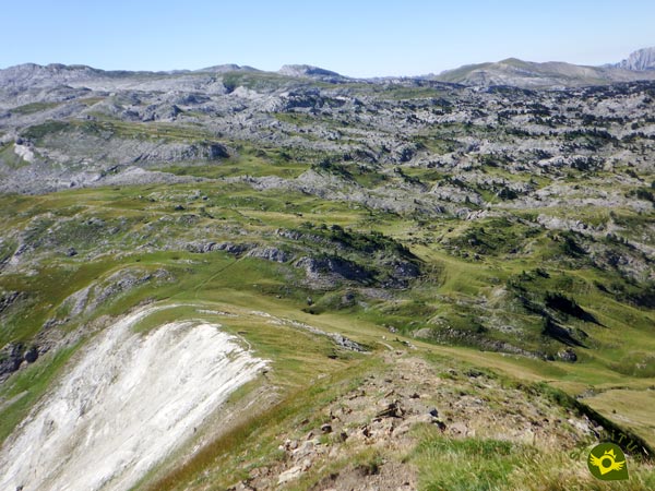 The slope makes it necessary to go down with caution